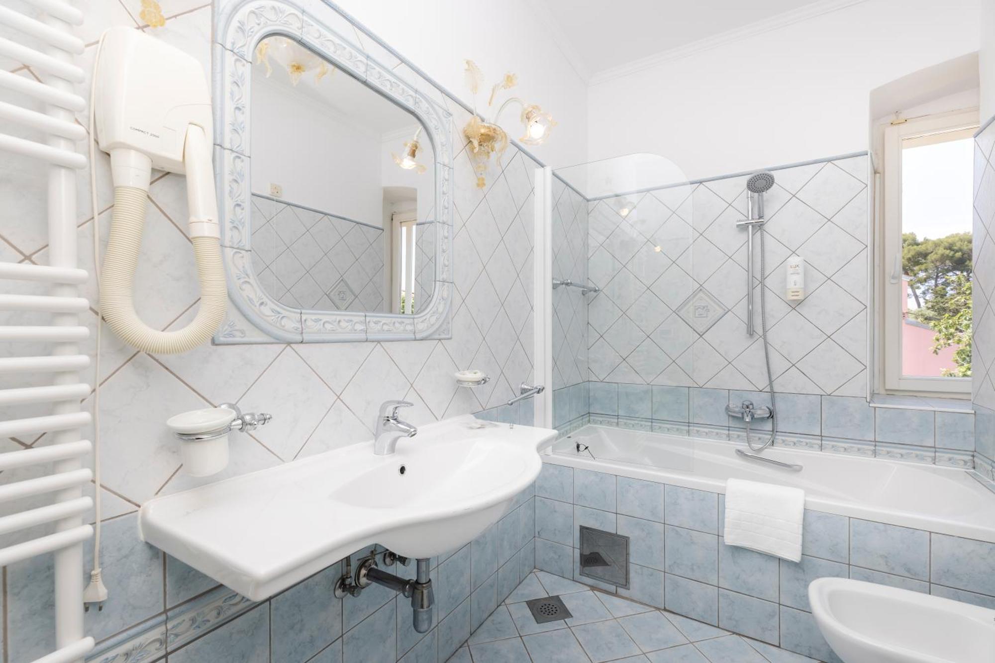 Villa Cassia マリ・ロシニュ エクステリア 写真