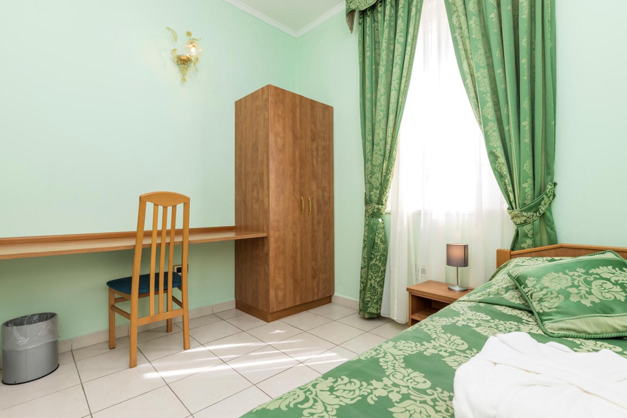 Villa Cassia マリ・ロシニュ エクステリア 写真
